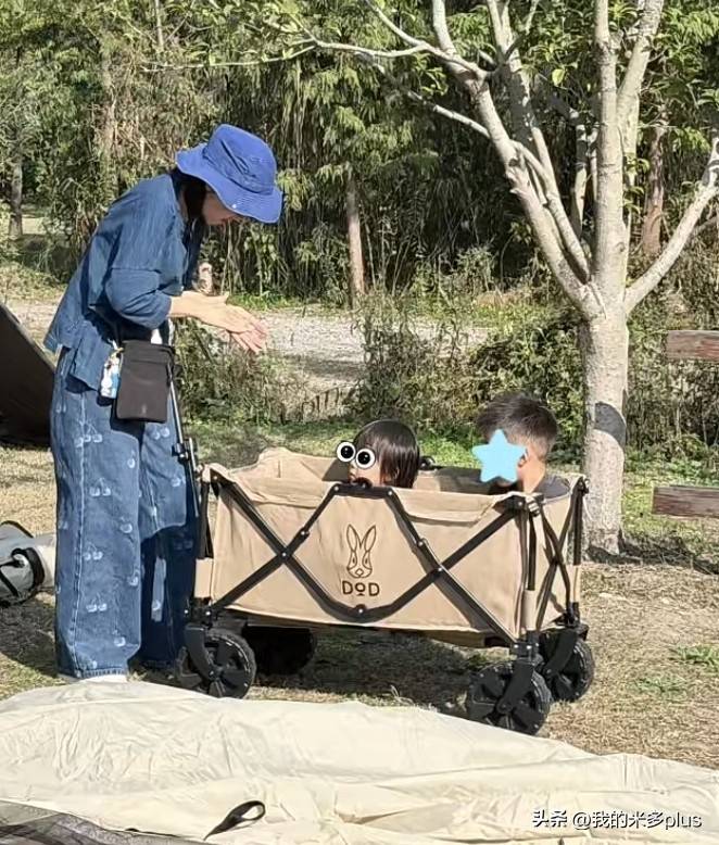 岁二胎女儿躺吊床上面小肚子圆鼓鼓好萌pg